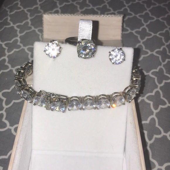 Diamond set - Picture 2 of 4